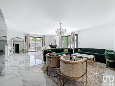 Maison - 121 m² - 4 pièces