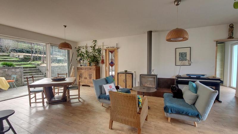 Maison - 96 m² - 4 pièces