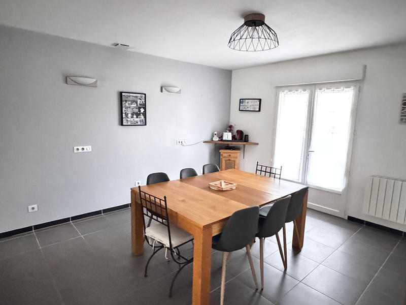 Maison - 140 m² - 5 pièces