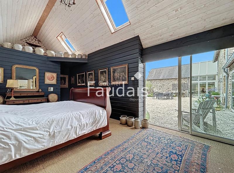 Maison - 277 m² - 8 pièces