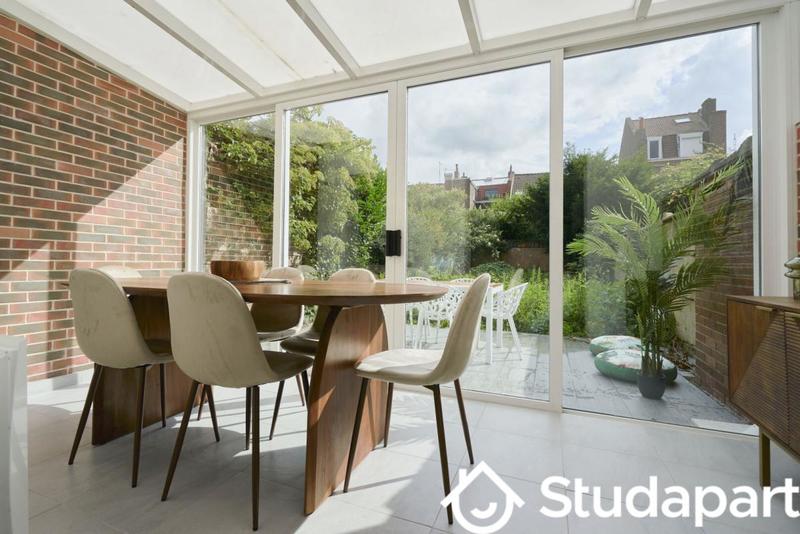 Chambre - 11 m² - 1 pièce