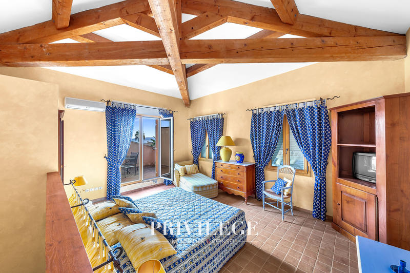 Bastide - 775 m² - 11 pièces