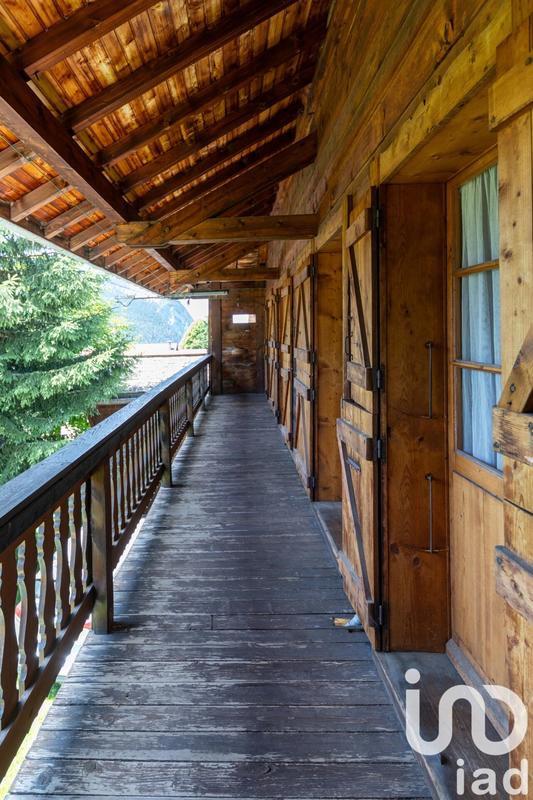 Maison - 290 m² - 15 pièces