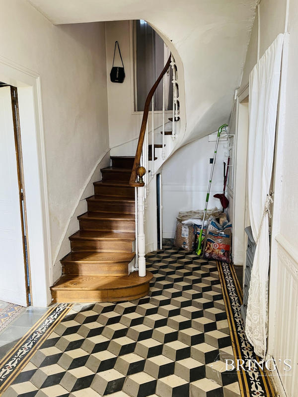 Maison - 158 m² - 7 pièces