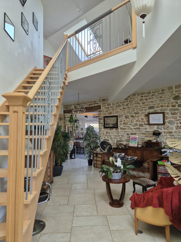 Maison en pierre - 195 m² - 6 pièces