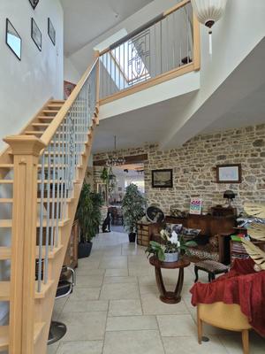 Maison en pierre - 195 m² - 6 pièces