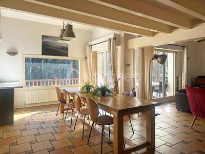 Villa - 200 m² - 8 pièces