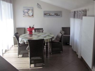 Maison traditionnelle - 165 m² - 6 pièces