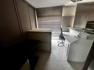 Local commercial - 86 m² - 4 pièces