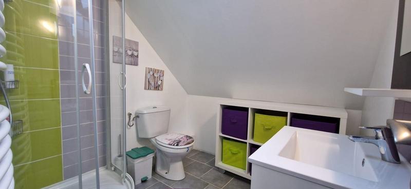 Maison traditionnelle - 185 m² - 8 pièces