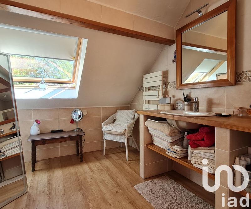 Maison - 250 m² - 10 pièces