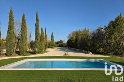 Maison - 365 m² - 16 pièces