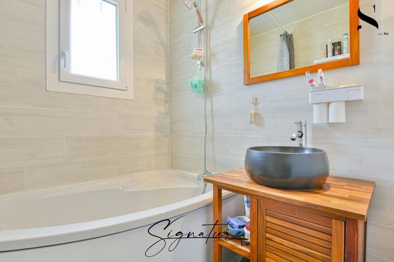 Maison - 90 m² - 6 pièces