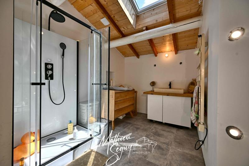 Maison - 193 m² - 7 pièces