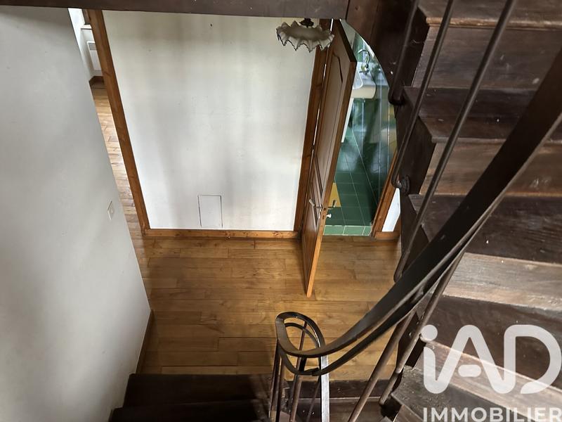 Maison - 238 m² - 7 pièces