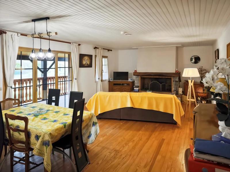 Maison - 150 m² - 8 pièces