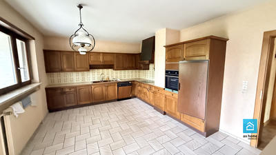 Maison - 230 m² - 7 pièces