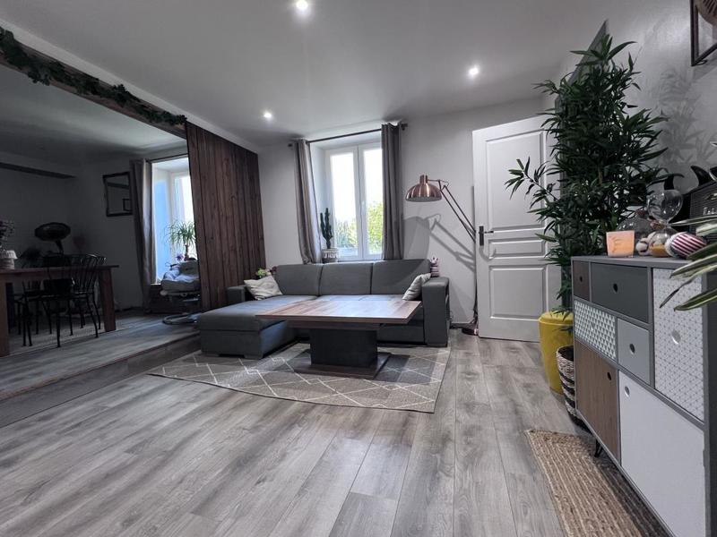 Appartement ancien - 99 m² - 5 pièces