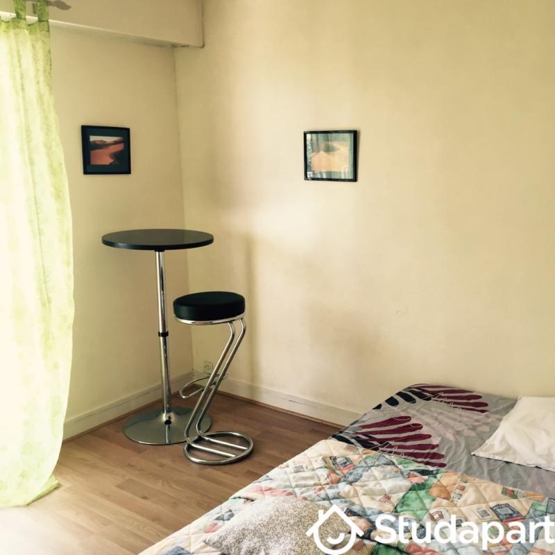 Chambre - 12 m² - 1 pièce