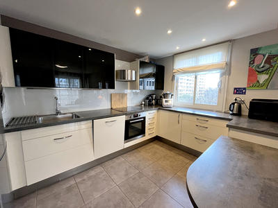 Appartement - 97 m² - 5 pièces