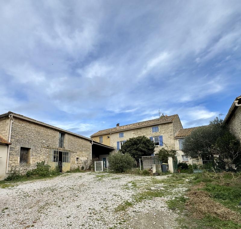 Mas - 261 m² - 8 pièces