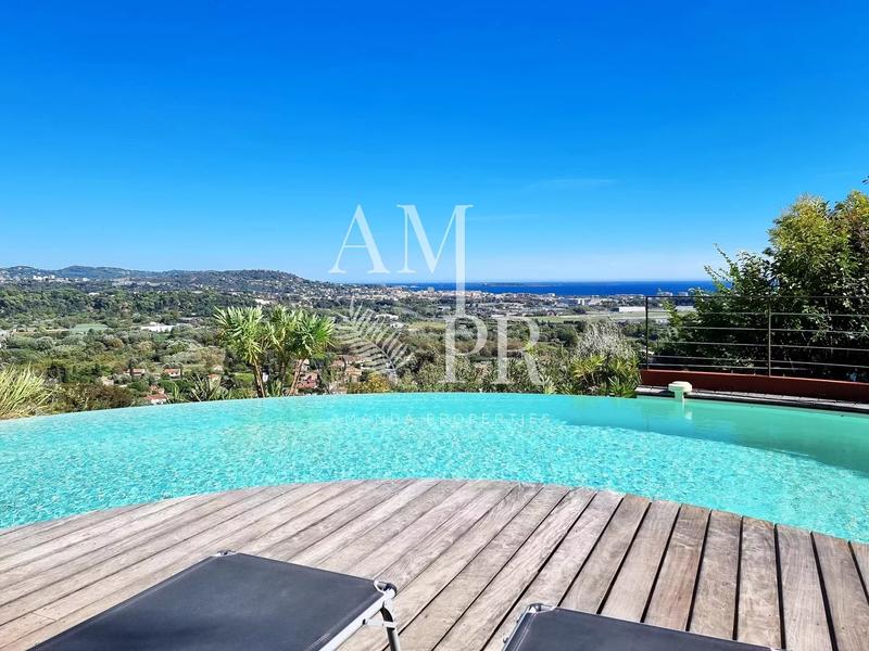 Villa - 301 m² - 8 pièces