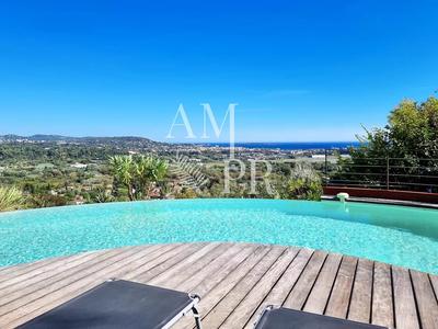 Villa - 301 m² - 8 pièces