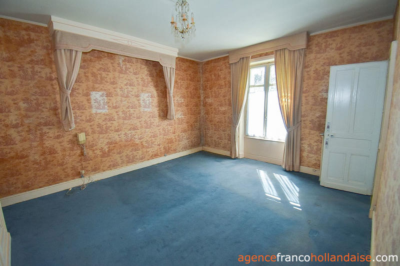 Maison - 282 m² - 9 pièces