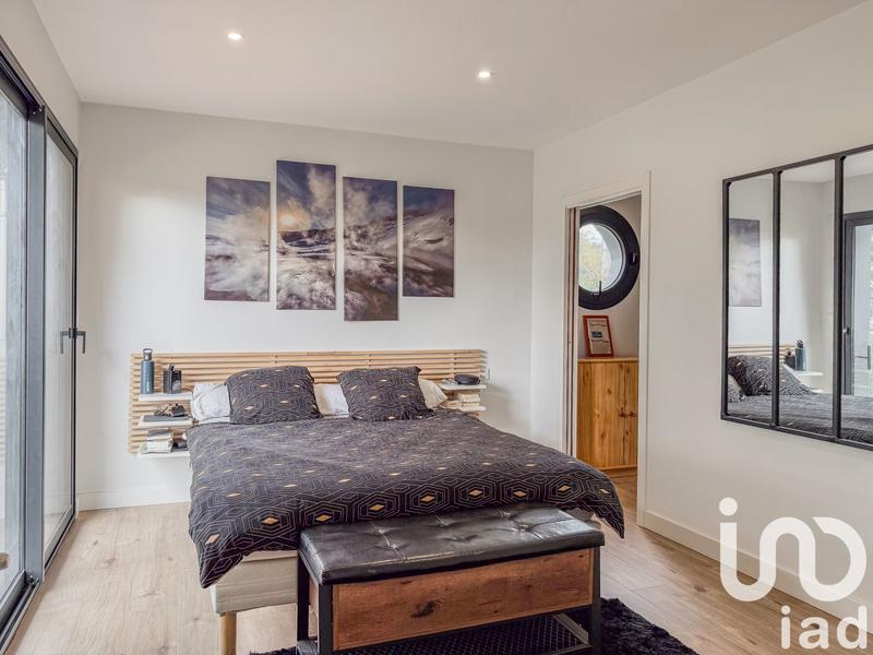 Maison - 213 m² - 8 pièces