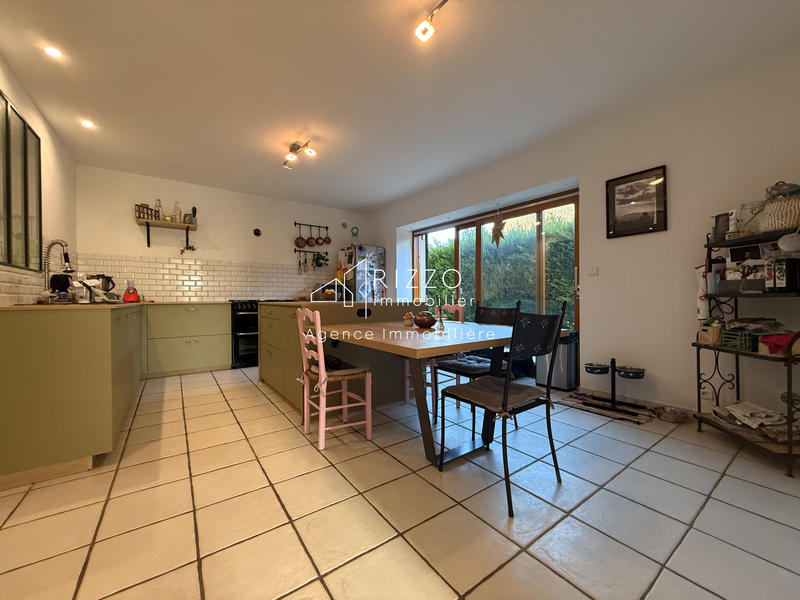 Maison - 166 m² - 7 pièces