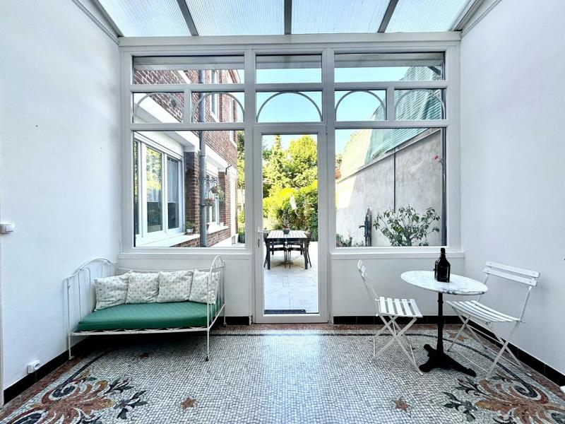 Maison - 220 m² - 7 pièces