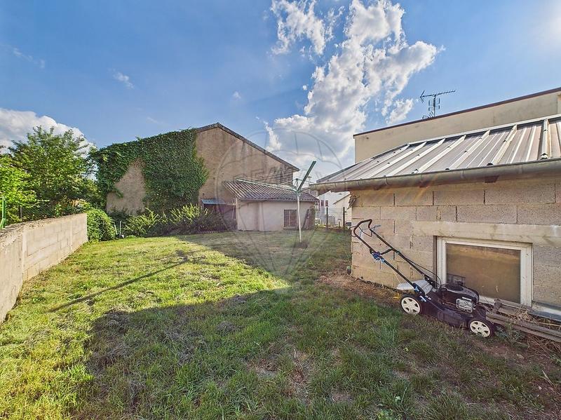 Immeuble - 203 m² - 6 pièces