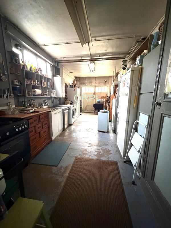 Maison - 221 m² - 5 pièces