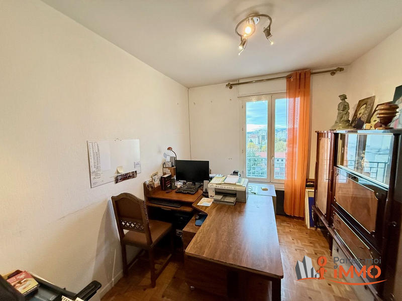 Appartement - 98 m² - 5 pièces