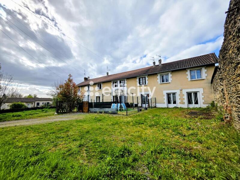 Maison - 385 m² - 15 pièces