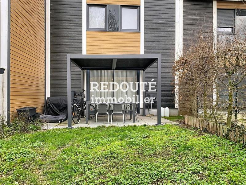 Maison - 95 m² - 5 pièces