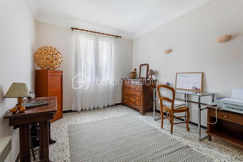 Demeure - 201 m² - 8 pièces