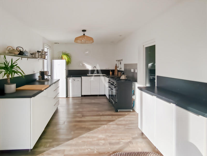 Maison - 91 m² - 4 pièces