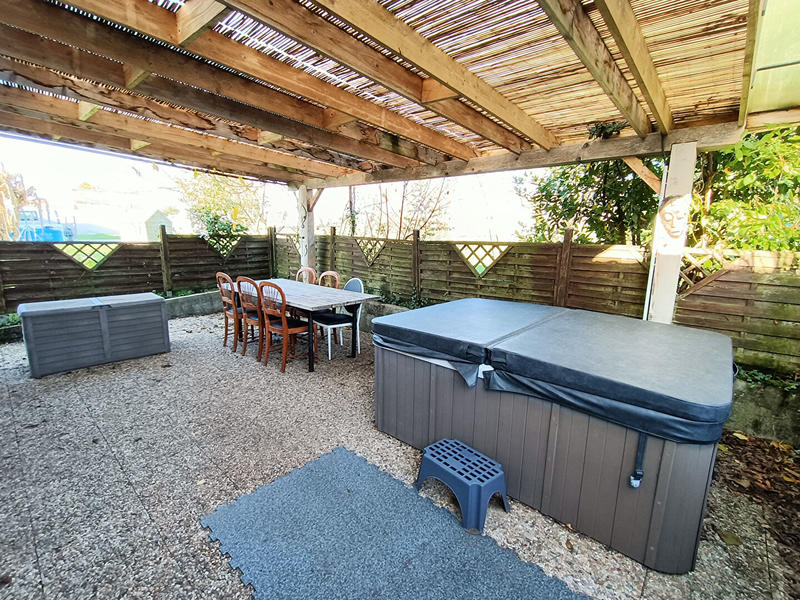 Maison - 92 m² - 5 pièces