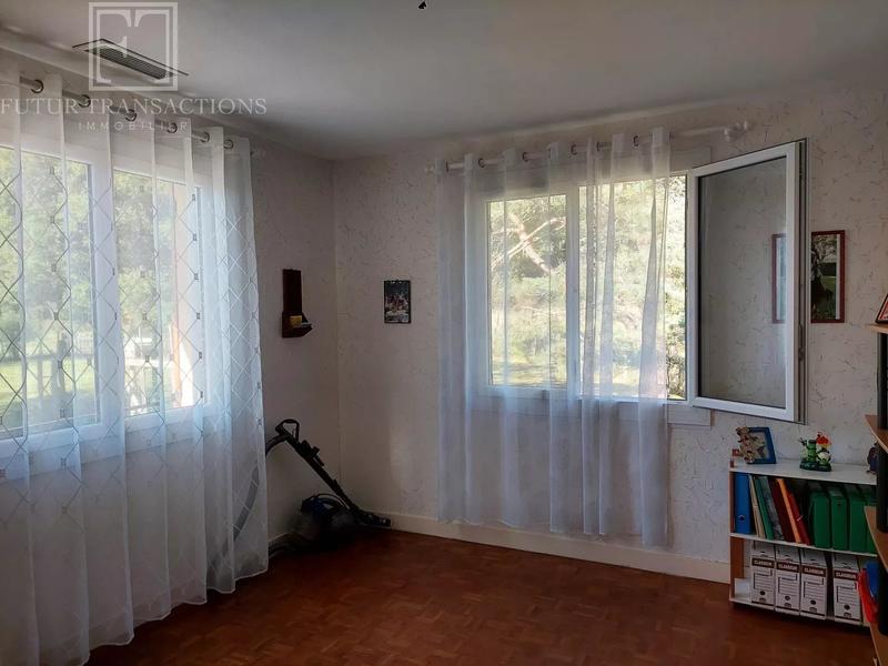 Maison - 158 m² - 9 pièces