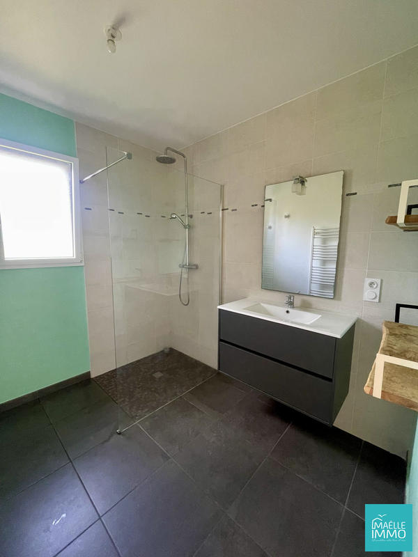 Maison - 137 m² - 5 pièces