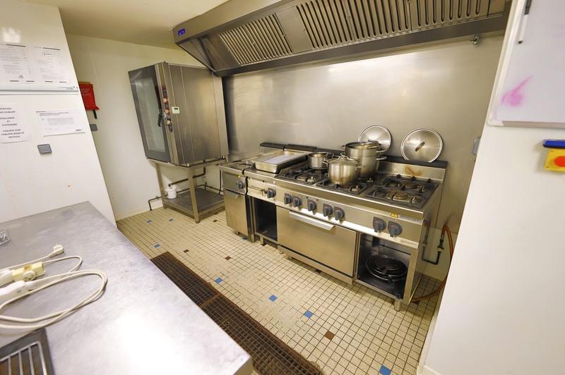 Local commercial - 234 m² - 4 pièces