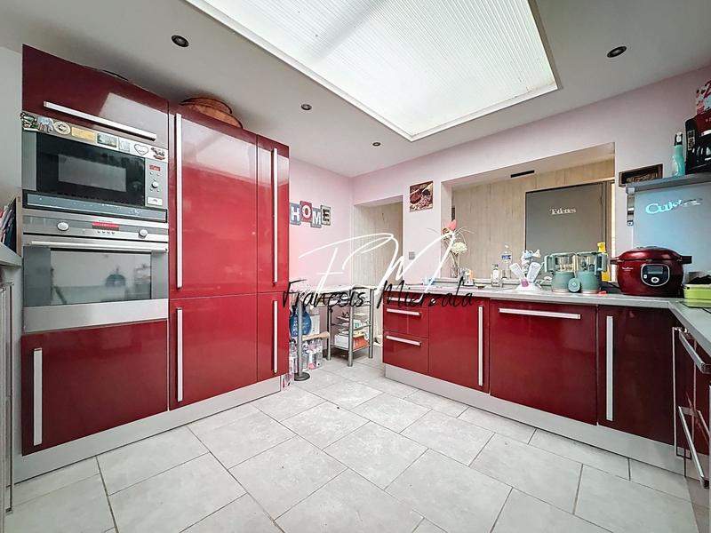 Maison - 112 m² - 6 pièces