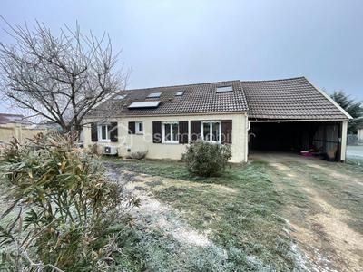 Maison - 99 m² - 5 pièces