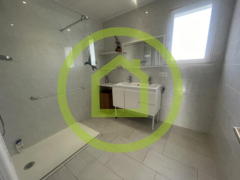 Maison - 158 m² - 8 pièces