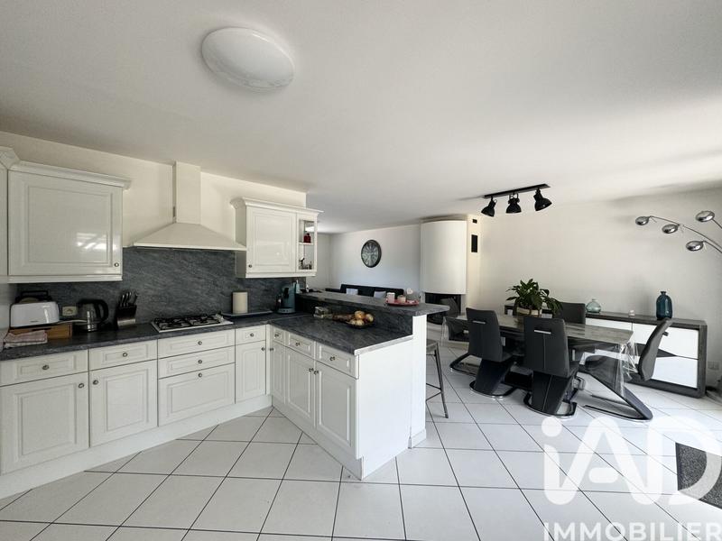 Maison - 143 m² - 7 pièces