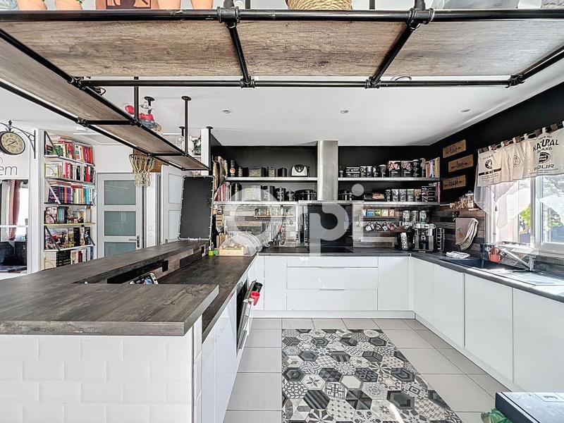 Maison - 162 m² - 6 pièces