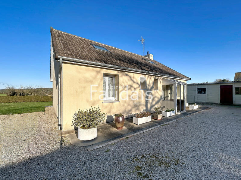 Maison - 93 m² - 5 pièces