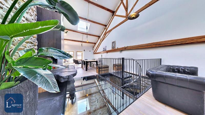 Maison - 499 m² - 7 pièces