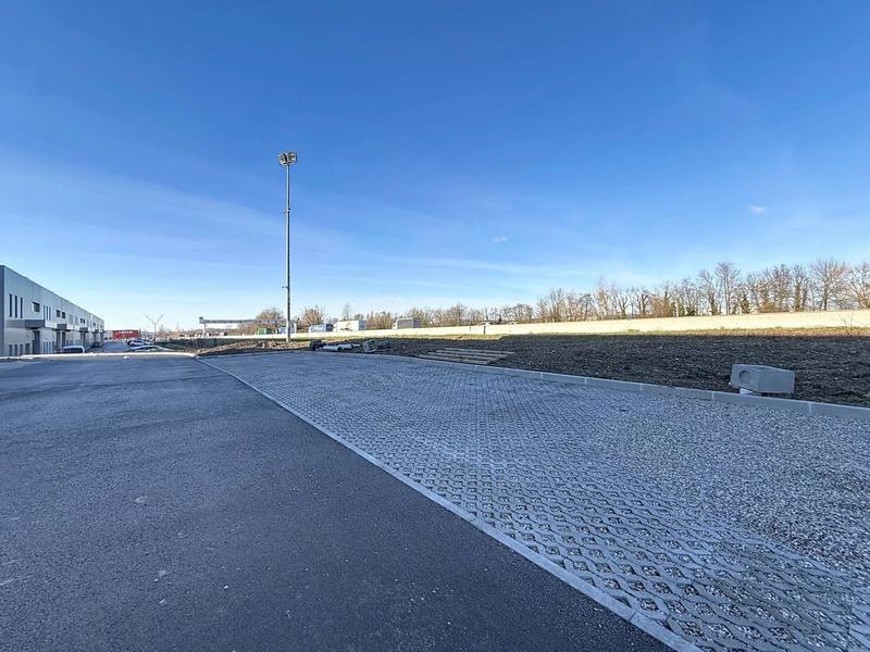 Bureau - 400 m² - 1 pièce